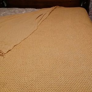 Vintage chenille popcorn bedspread